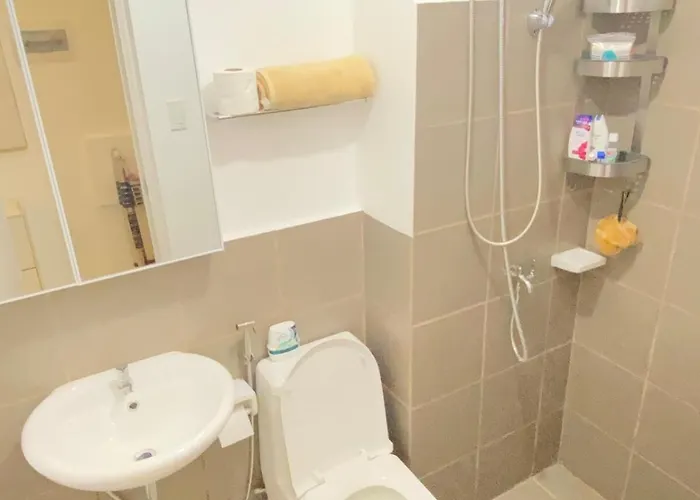 Apartment The Courtyard Contemporary At Taguig Wifi *